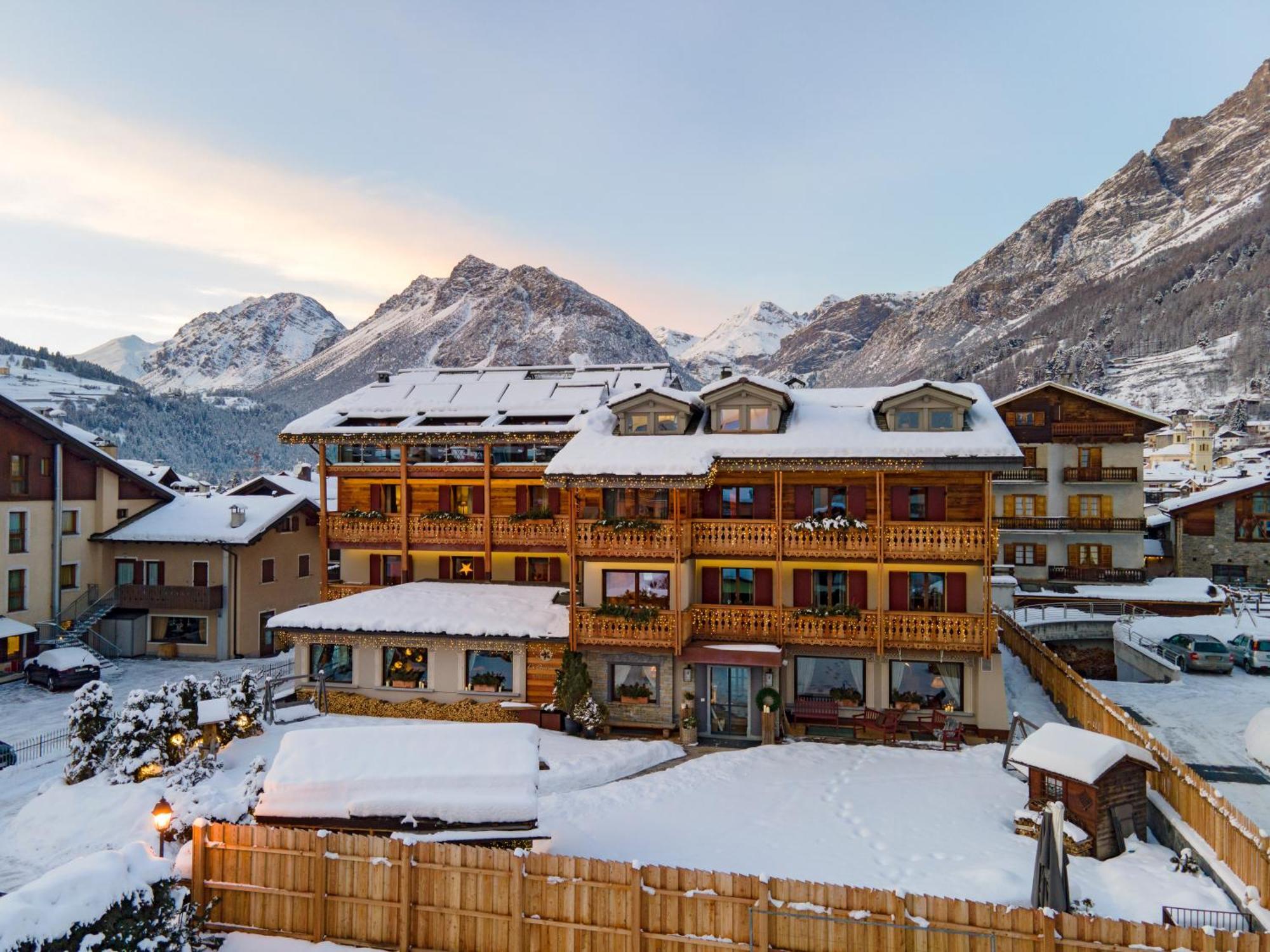 Hotel La Genzianella Bormio Esterno foto