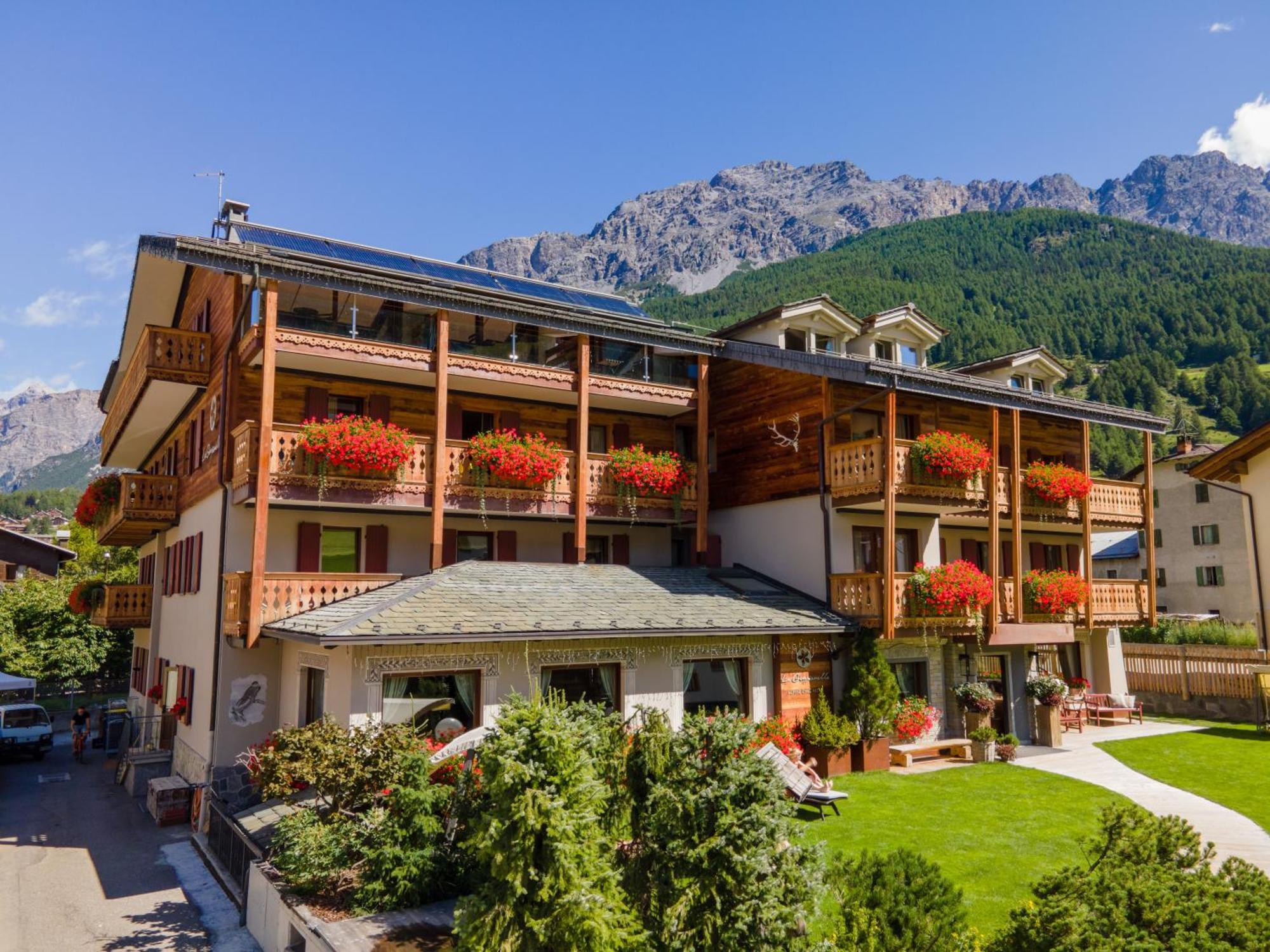 Hotel La Genzianella Bormio Esterno foto