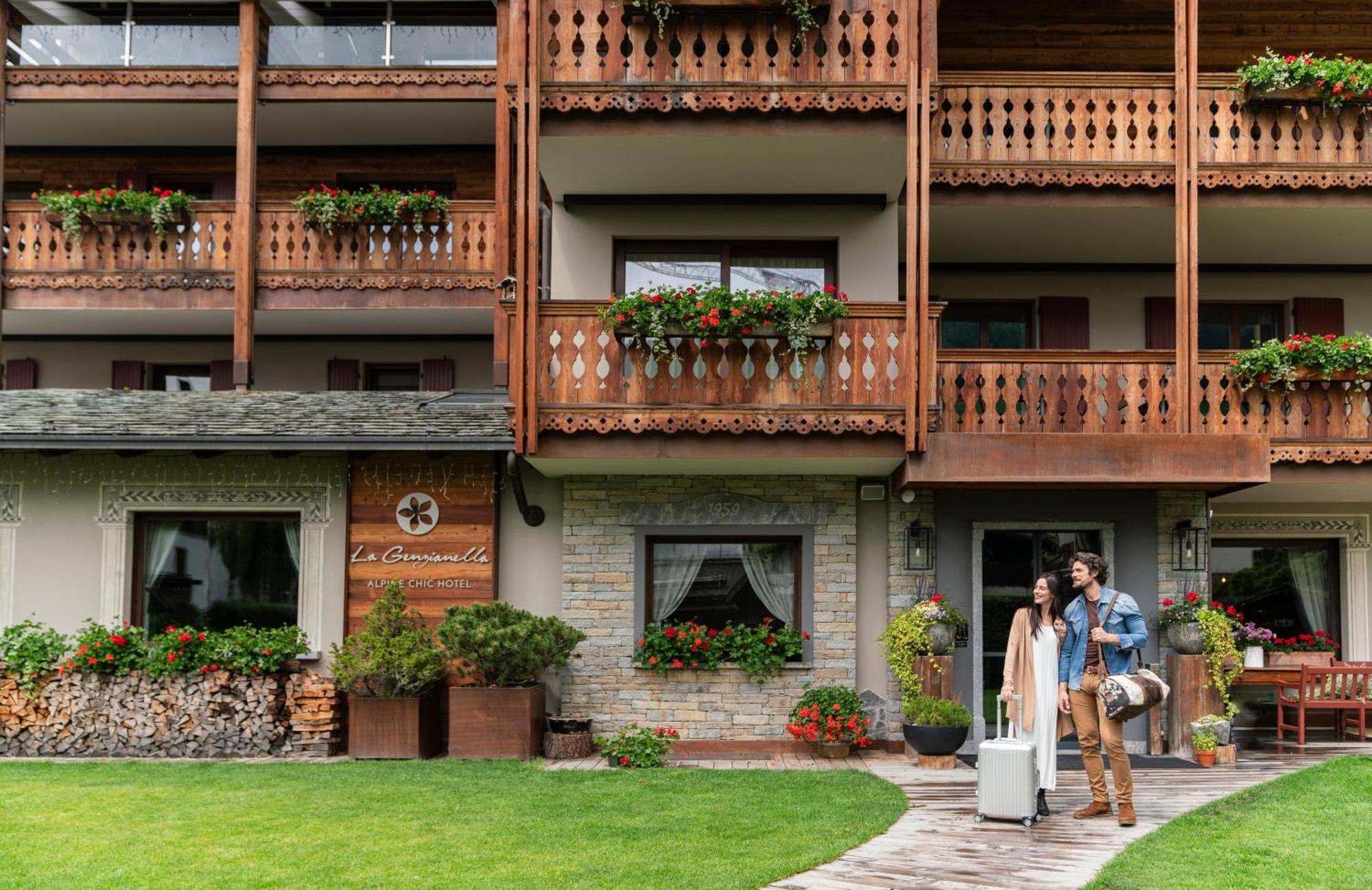Hotel La Genzianella Bormio Esterno foto